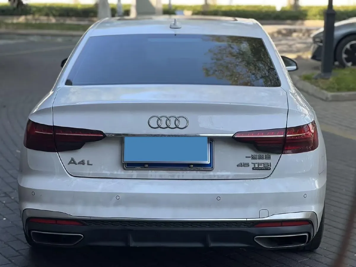 2020 Audi A4L 2.0T 252HP L4 7DCT,autocango,china used car exporter,china ev exporter,chinese used car exporter,chinese used ev exporter