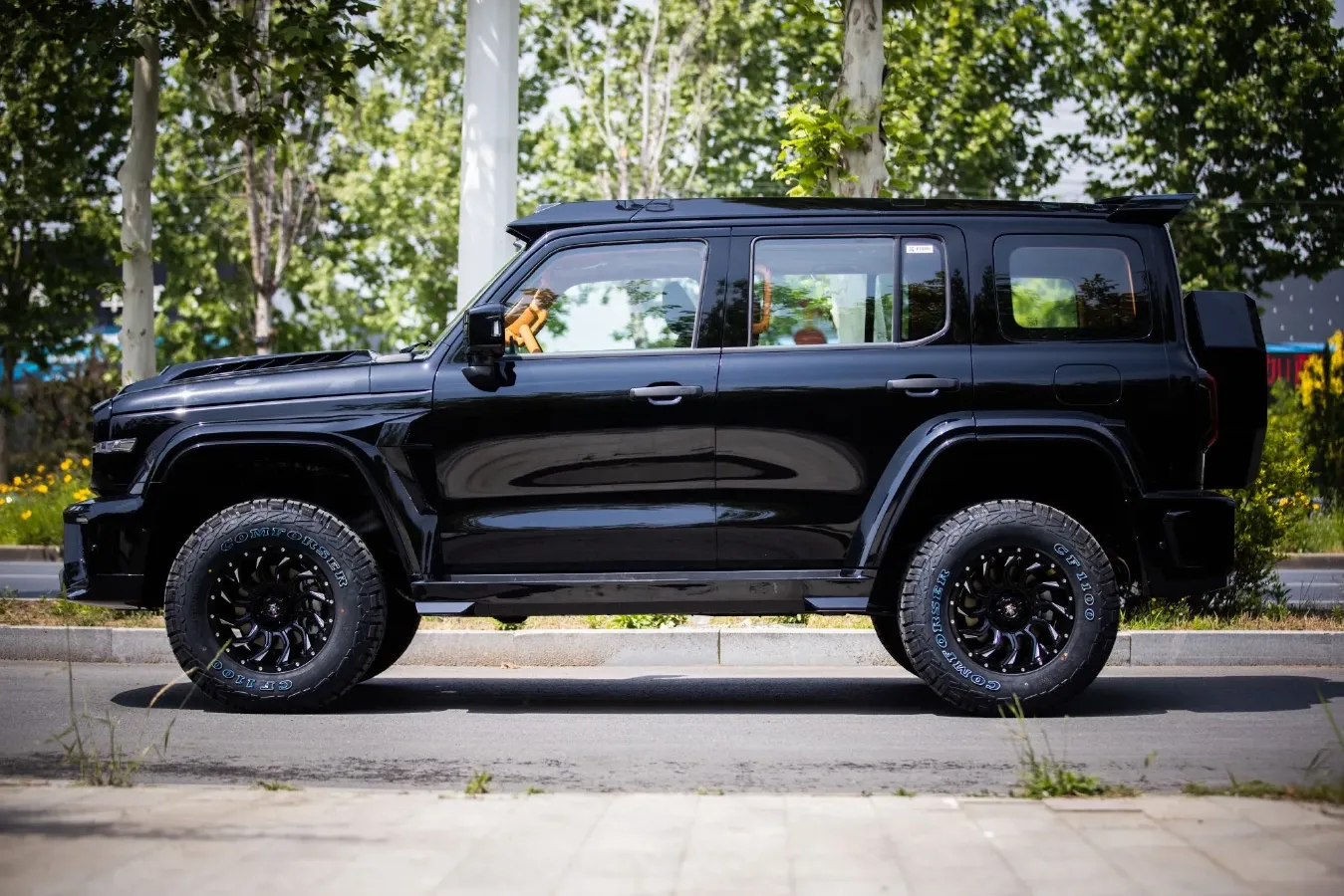 2025 Tank 300 2.0T 227HP L4 9AT,autocango,china used car exporter,china ev exporter,chinese used car exporter,chinese used ev exporter