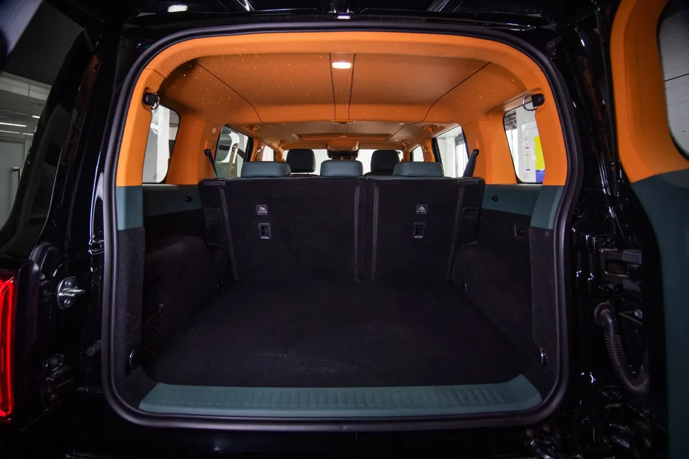 2025 Tank 300 2.0T 227HP L4 9AT,autocango,china used car exporter,china ev exporter,chinese used car exporter,chinese used ev exporter