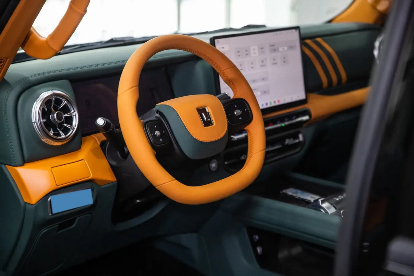 2025 Tank 300 2.0T 227HP L4 9AT,autocango,china used car exporter,china ev exporter,chinese used car exporter,chinese used ev exporter