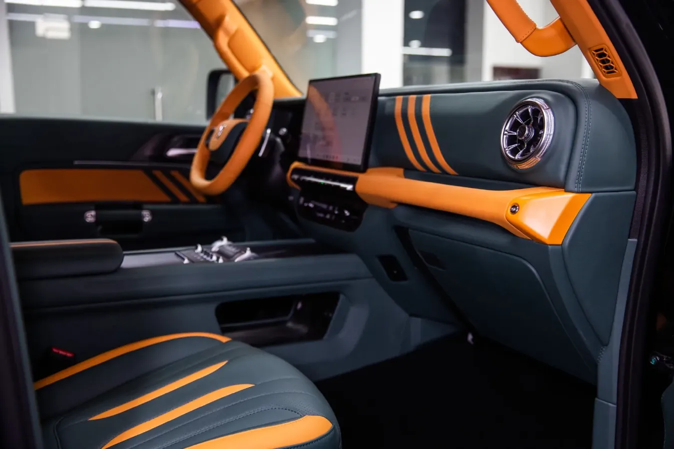 2025 Tank 300 2.0T 227HP L4 9AT,autocango,china used car exporter,china ev exporter,chinese used car exporter,chinese used ev exporter