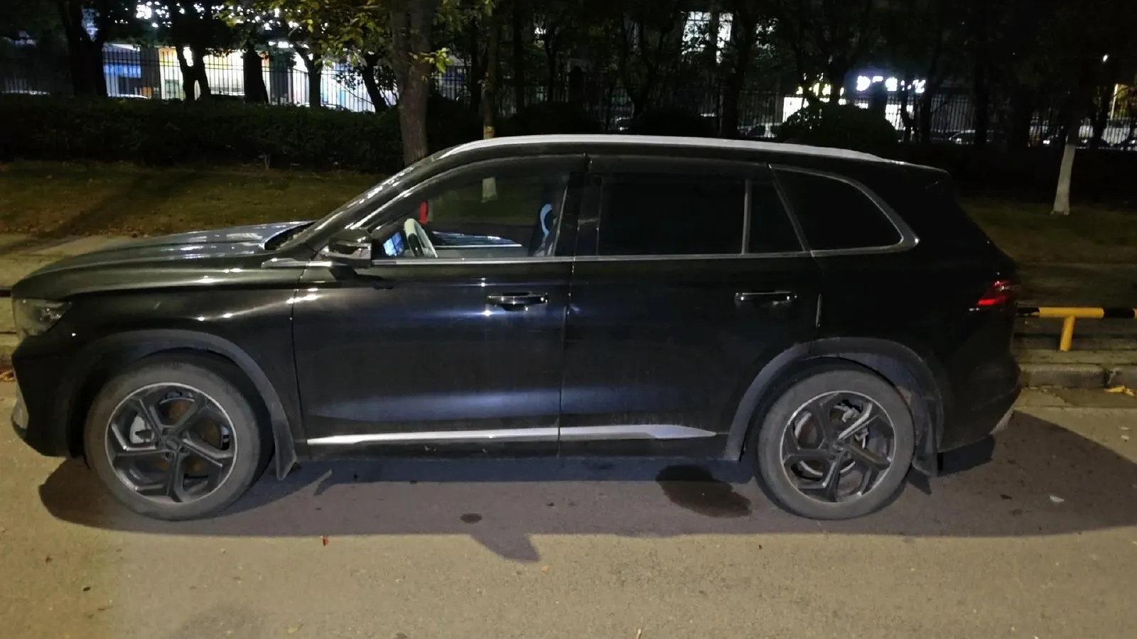 2021 Geely Monjaro 2.0T 218HP L4 7DCT,autocango,china used car exporter,china ev exporter,chinese used car exporter,chinese used ev exporter