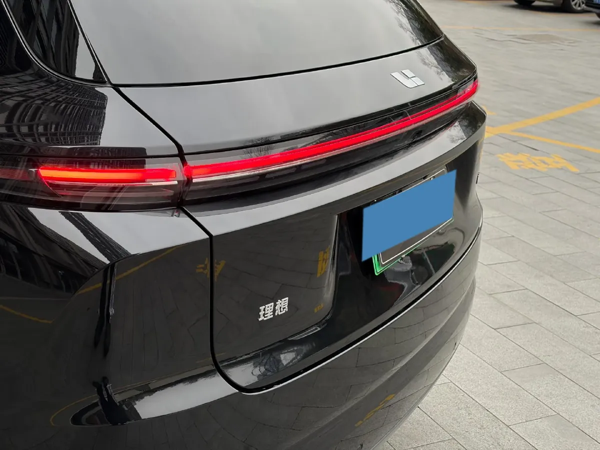 2024 Li L7 Range Extended 154HP REEV 42.8KWH,autocango,china used car exporter,china ev exporter,chinese used car exporter,chinese used ev exporter