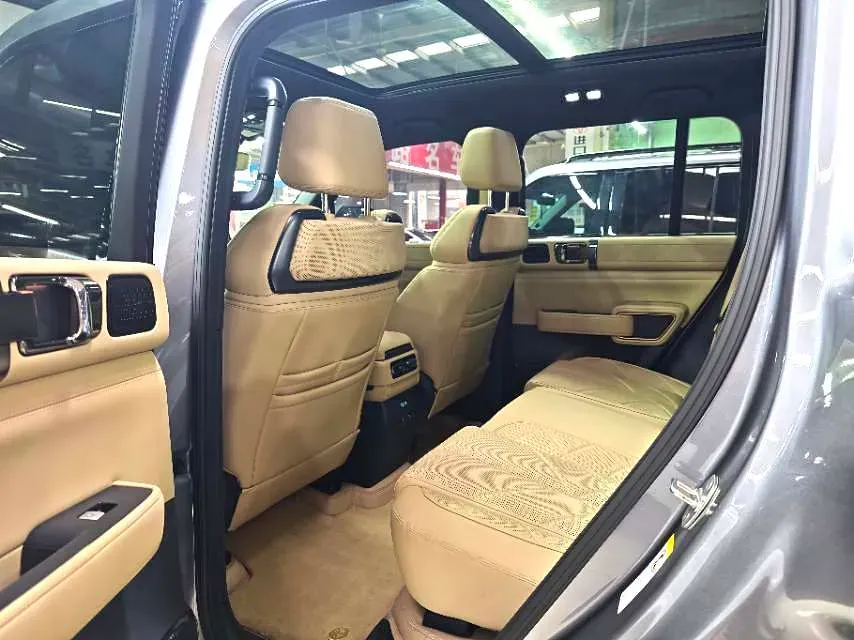 2023 FangChengBao Bao 5 1.5T 194HP L4 E-CVT PHEV 31.8KWH,autocango,china used car exporter,china ev exporter,chinese used car exporter,chinese used ev exporter