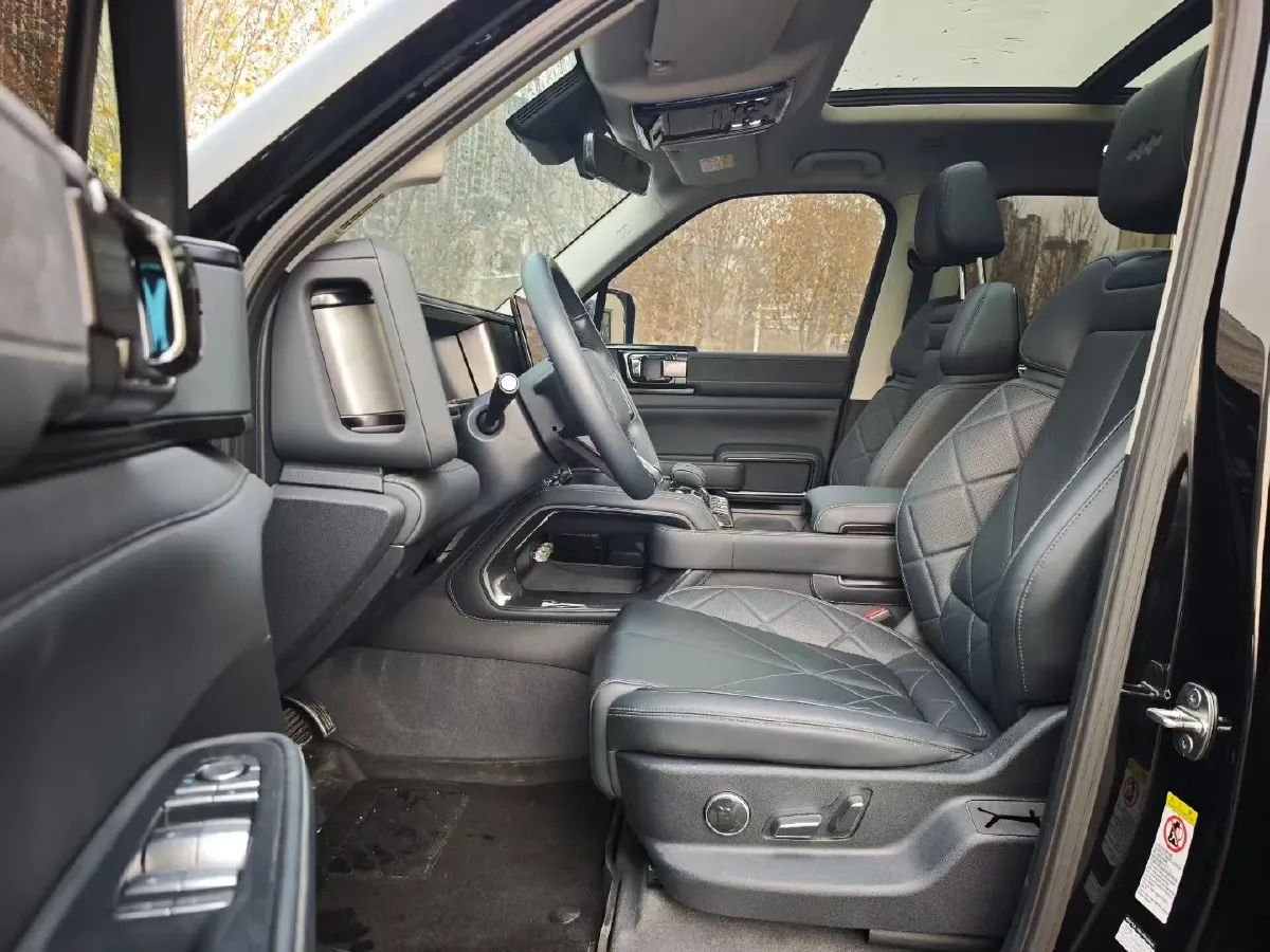 2023 FangChengBao Bao 5 1.5T 194HP L4 E-CVT PHEV 31.8KWH,autocango,china used car exporter,china ev exporter,chinese used car exporter,chinese used ev exporter