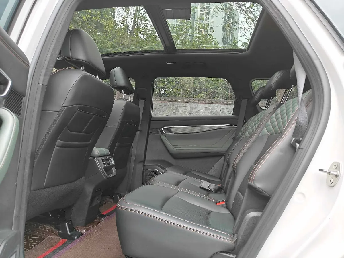 2023 Geely Okavango L 2.0T 218HP L4 7DCT,autocango,china used car exporter,china ev exporter,chinese used car exporter,chinese used ev exporter