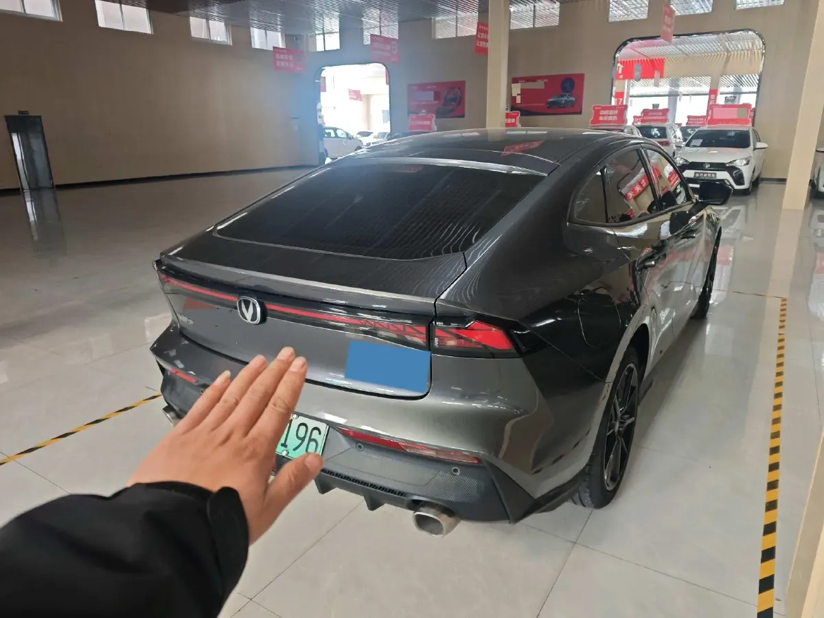 2023 ChangAn UNI-V iDD 1.5T 170HP L4 6TCT PHEV 18.4KWH,autocango,china used car exporter,china ev exporter,chinese used car exporter,chinese used ev exporter