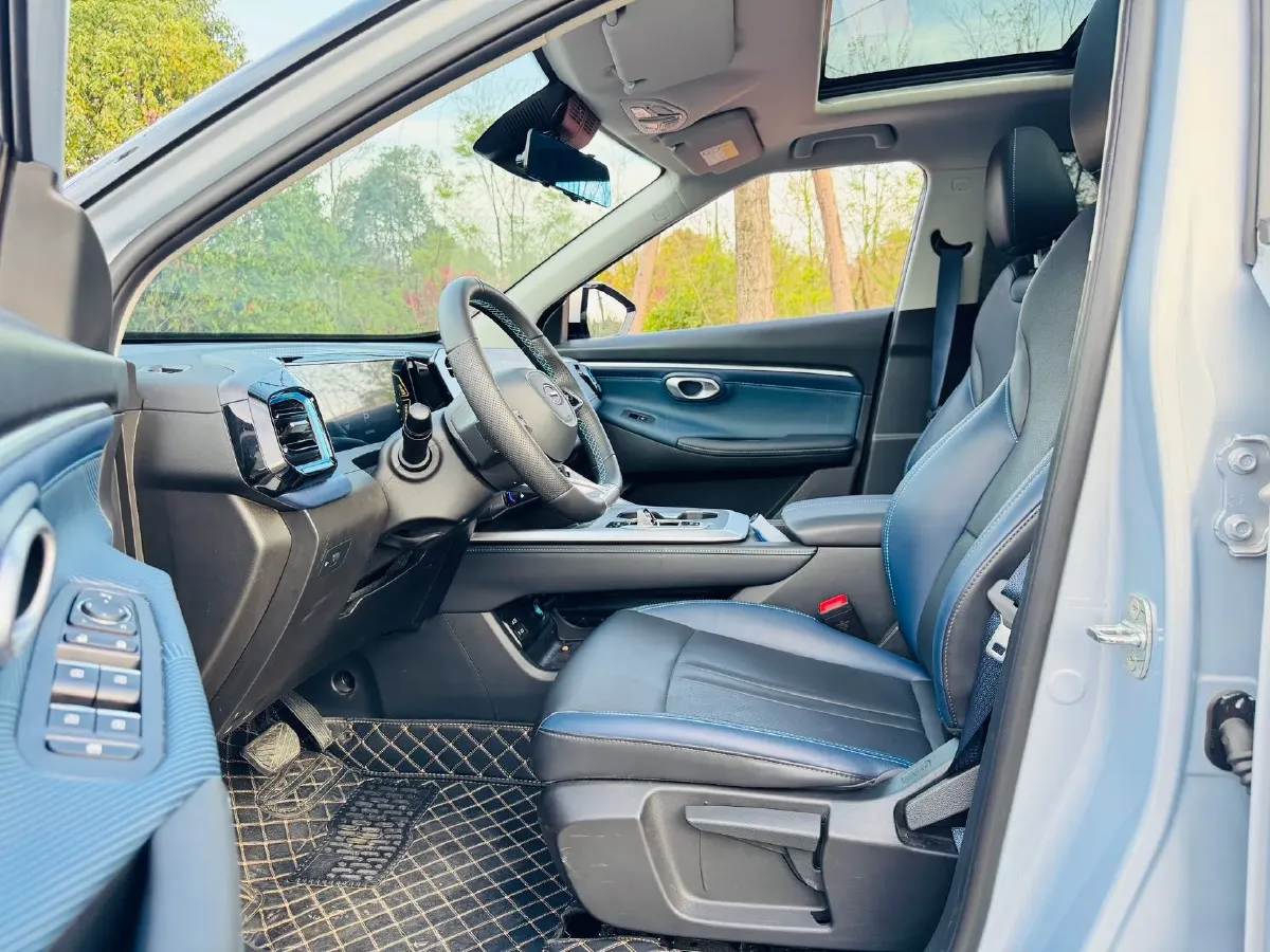 2025 GAC Trumpchi GS3 1.5T 177HP L4 7DCT,autocango,china used car exporter,china ev exporter,chinese used car exporter,chinese used ev exporter