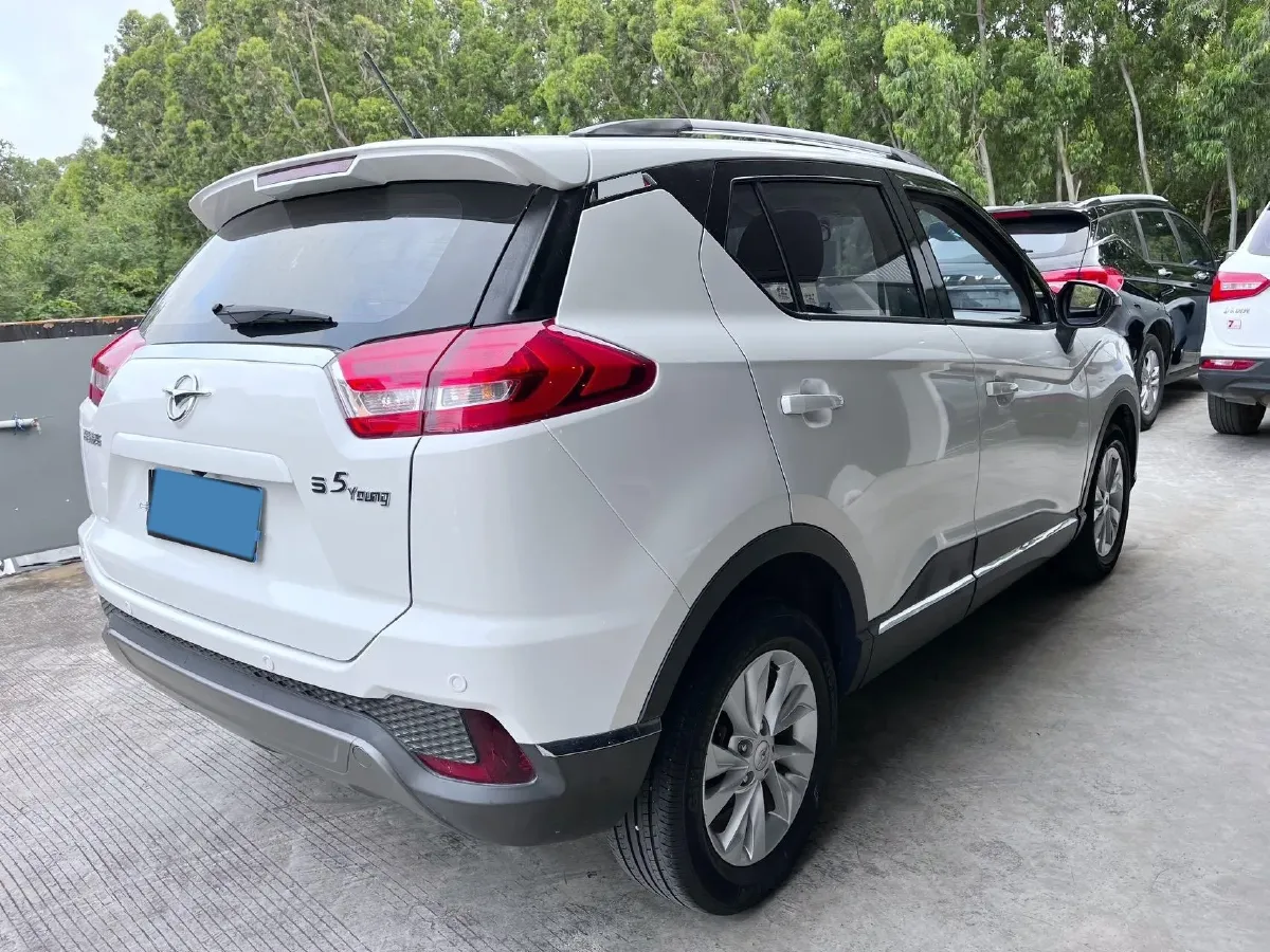 2018 HaiMa S5 Young Edition 1.6L 122HP L4 5MT,autocango,china used car exporter,china ev exporter,chinese used car exporter,chinese used ev exporter