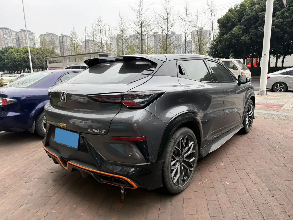 2022 ChangAn UNI-T 1.5T 188HP L4 7DCT,autocango,china used car exporter,china ev exporter,chinese used car exporter,chinese used ev exporter