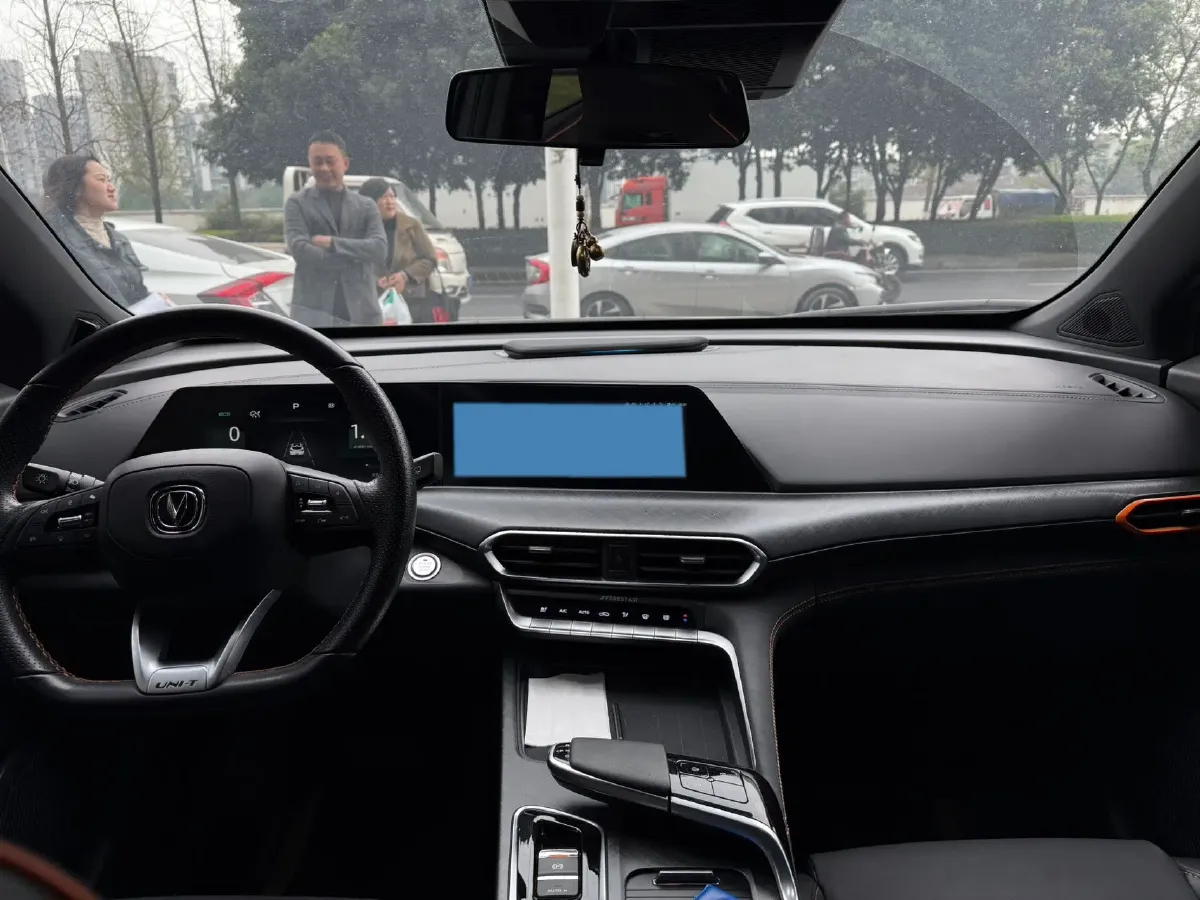 2022 ChangAn UNI-T 1.5T 188HP L4 7DCT,autocango,china used car exporter,china ev exporter,chinese used car exporter,chinese used ev exporter