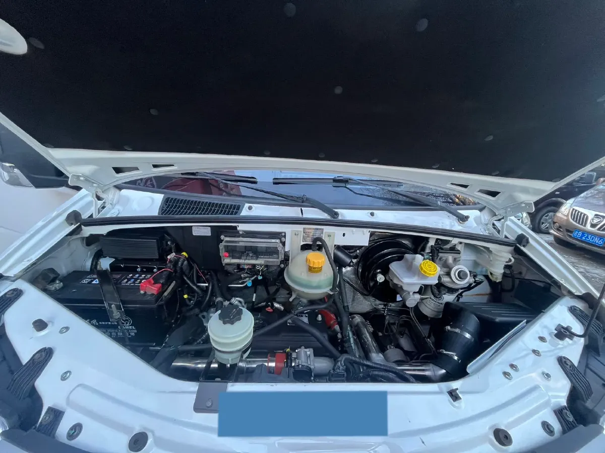 2019 JMC YuHu 5 2.0T 142HP L4 6MT,autocango,china used car exporter,china ev exporter,chinese used car exporter,chinese used ev exporter