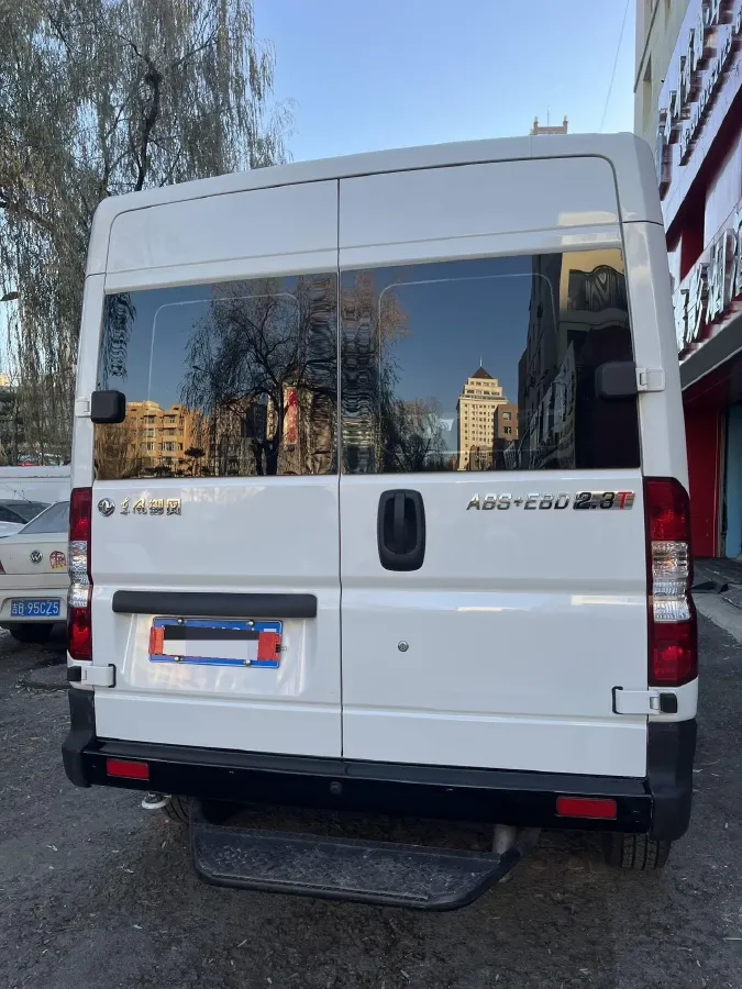 2019 JMC YuHu 5 2.0T 142HP L4 6MT,autocango,china used car exporter,china ev exporter,chinese used car exporter,chinese used ev exporter