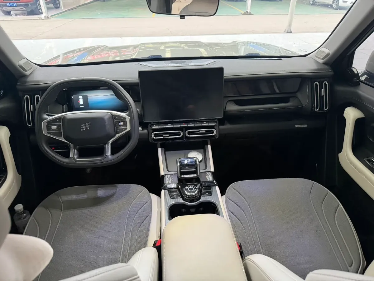 2025 MAXUS XinTu V70 2.0T 150HP L4 9AT,autocango,china used car exporter,china ev exporter,chinese used car exporter,chinese used ev exporter