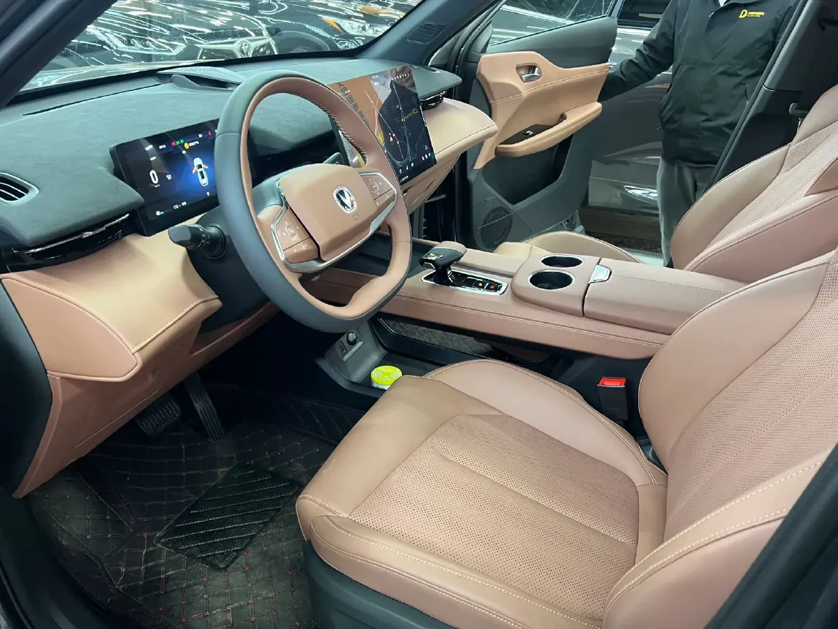 2025 ChangAn UNI-Z 1.5T 192HP L4 7DCT,autocango,china used car exporter,china ev exporter,chinese used car exporter,chinese used ev exporter