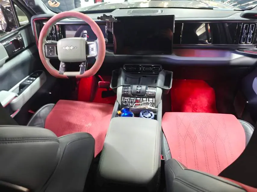 2023 FangChengBao Bao 5 1.5T 194HP L4 E-CVT PHEV 31.8KWH,autocango,china used car exporter,china ev exporter,chinese used car exporter,chinese used ev exporter