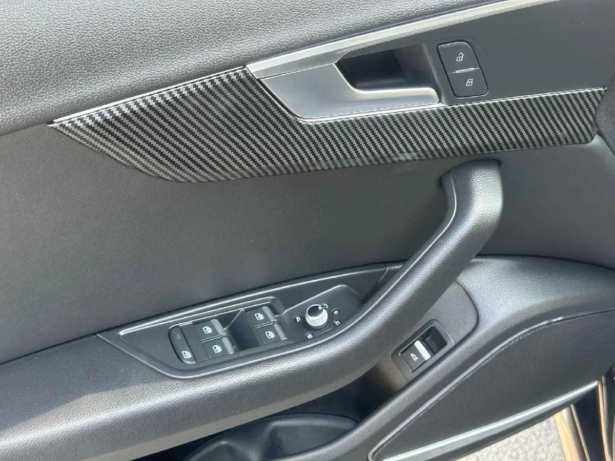 2022 Audi A4L 2.0T 150HP L4 7DCT,autocango,china used car exporter,china ev exporter,chinese used car exporter,chinese used ev exporter