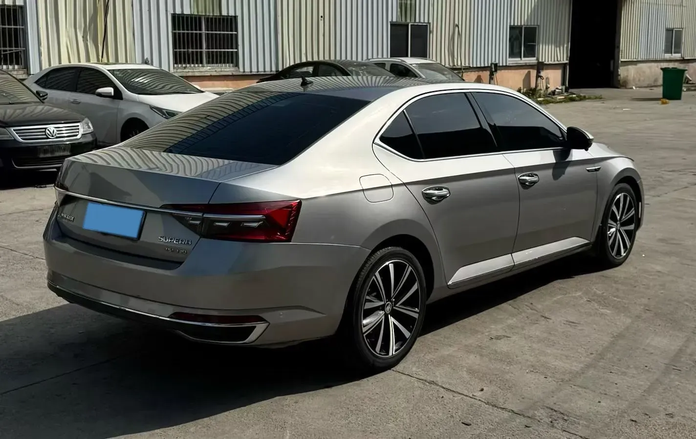 2019 Skoda Superb 2.0T 186HP L4 7DCT,autocango,china used car exporter,china ev exporter,chinese used car exporter,chinese used ev exporter