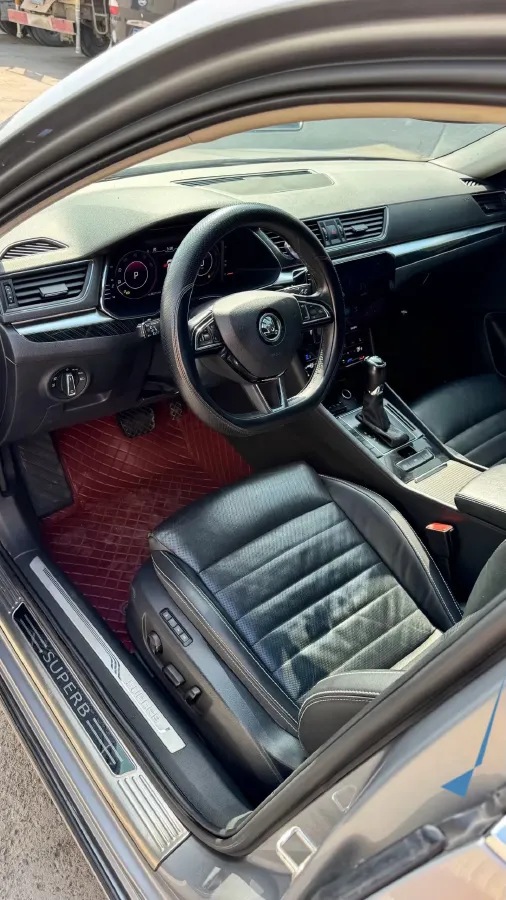 2019 Skoda Superb 2.0T 186HP L4 7DCT,autocango,china used car exporter,china ev exporter,chinese used car exporter,chinese used ev exporter