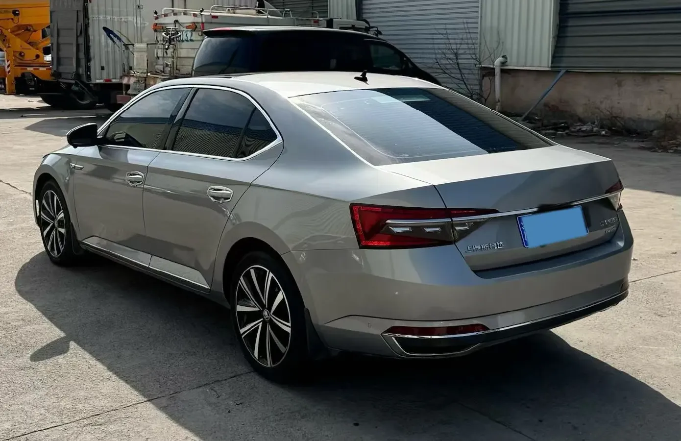 2019 Skoda Superb 2.0T 186HP L4 7DCT,autocango,china used car exporter,china ev exporter,chinese used car exporter,chinese used ev exporter