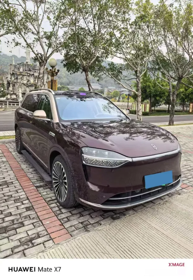 2025 AITO AITO M9 REEV 160HP REEV 52KWH,autocango,china used car exporter,china ev exporter,chinese used car exporter,chinese used ev exporter