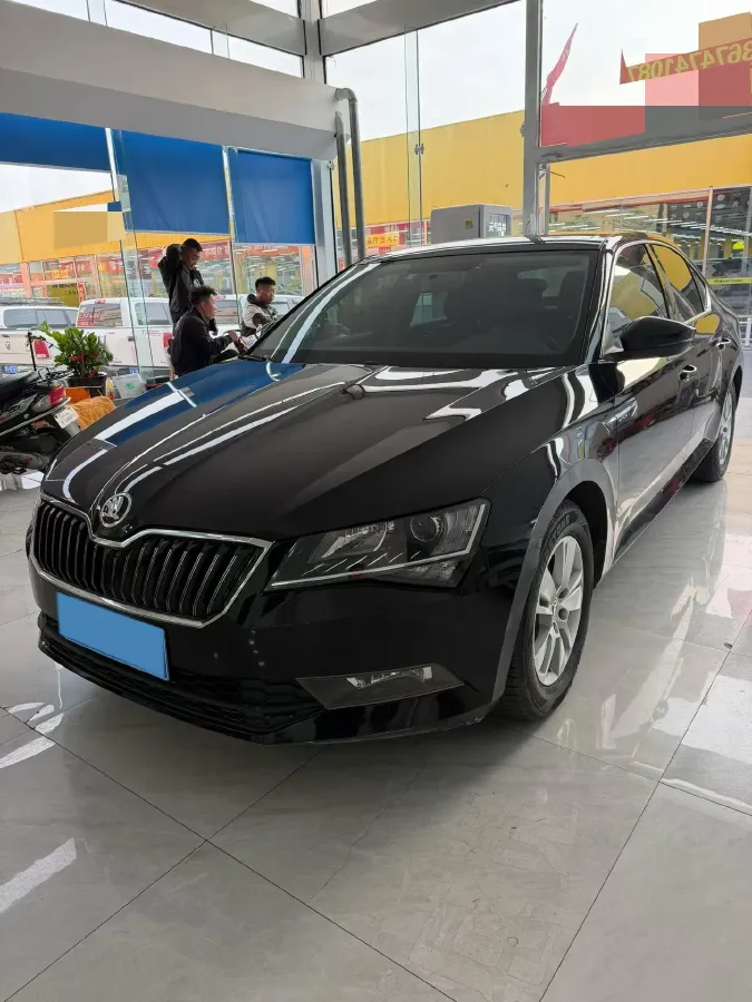 2018 Skoda Superb 1.8T 180HP L4 7DCT,autocango,china used car exporter,china ev exporter,chinese used car exporter,chinese used ev exporter
