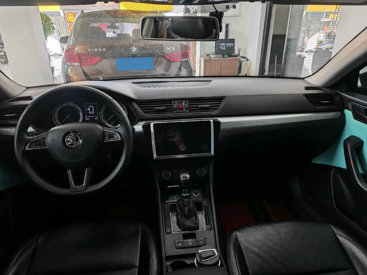 2018 Skoda Superb 1.8T 180HP L4 7DCT,autocango,china used car exporter,china ev exporter,chinese used car exporter,chinese used ev exporter