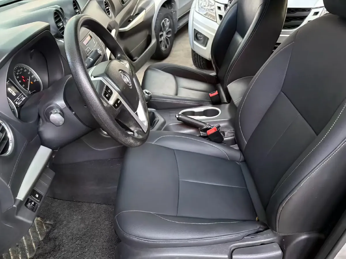 2020 Dongfeng RuiQi 6 2.4L 158HP L4 5MT,autocango,china used car exporter,china ev exporter,chinese used car exporter,chinese used ev exporter