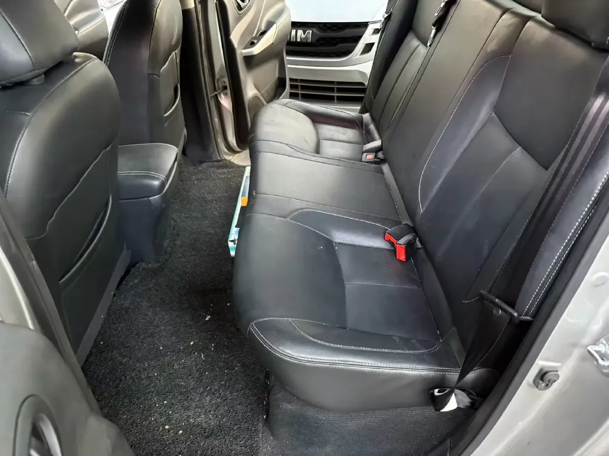 2020 Dongfeng RuiQi 6 2.4L 158HP L4 5MT,autocango,china used car exporter,china ev exporter,chinese used car exporter,chinese used ev exporter