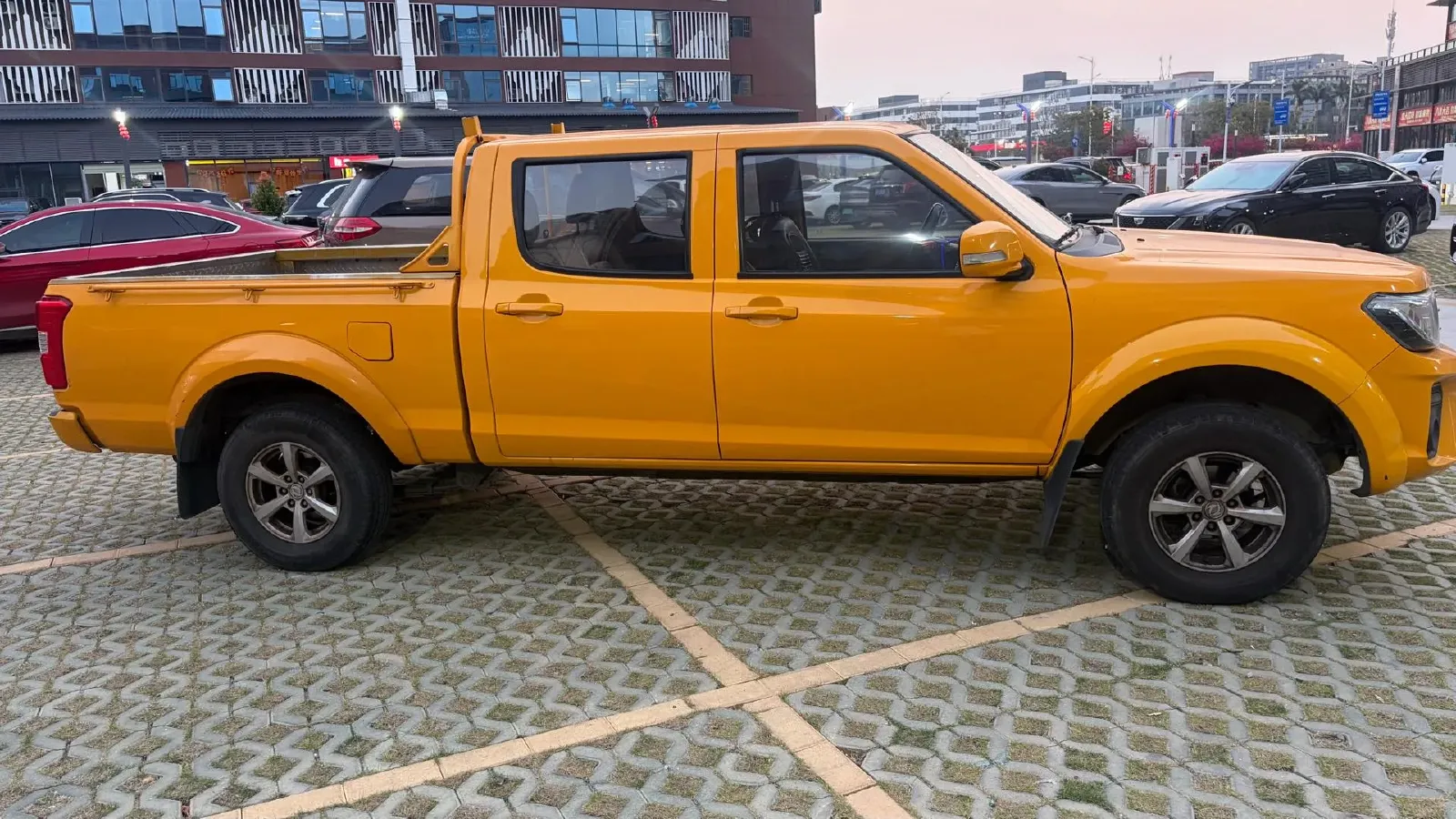 2021 Dongfeng RuiQi 2.4T 165HP L4 5MT,autocango,china used car exporter,china ev exporter,chinese used car exporter,chinese used ev exporter