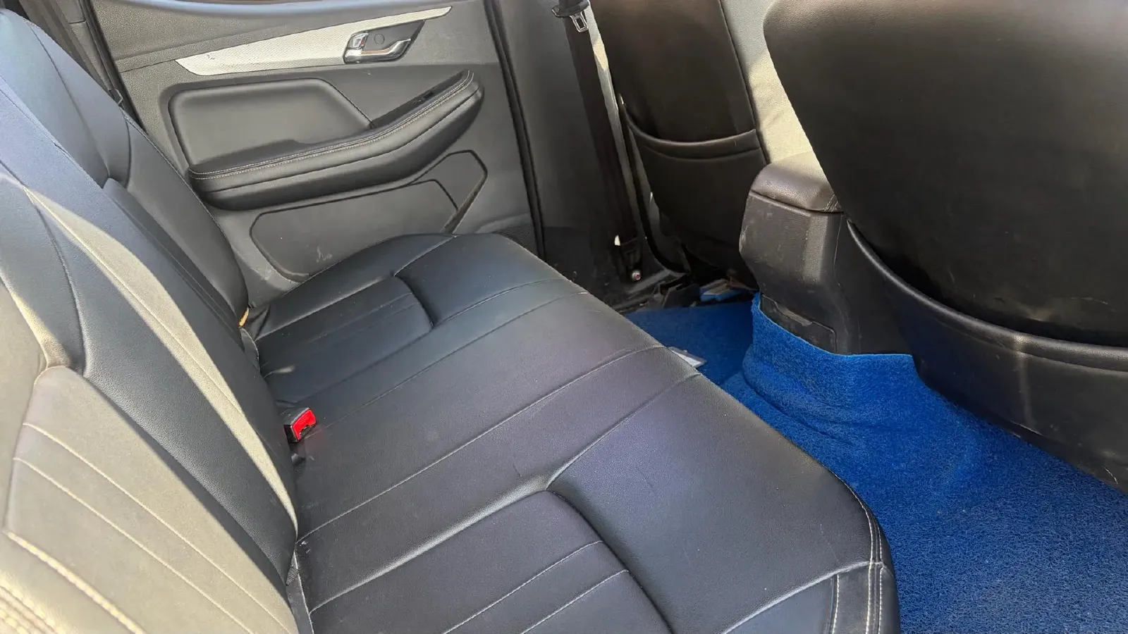 2020 Isuzu RE-MAX Jim 2.4T 211HP L4 5MT,autocango,china used car exporter,china ev exporter,chinese used car exporter,chinese used ev exporter