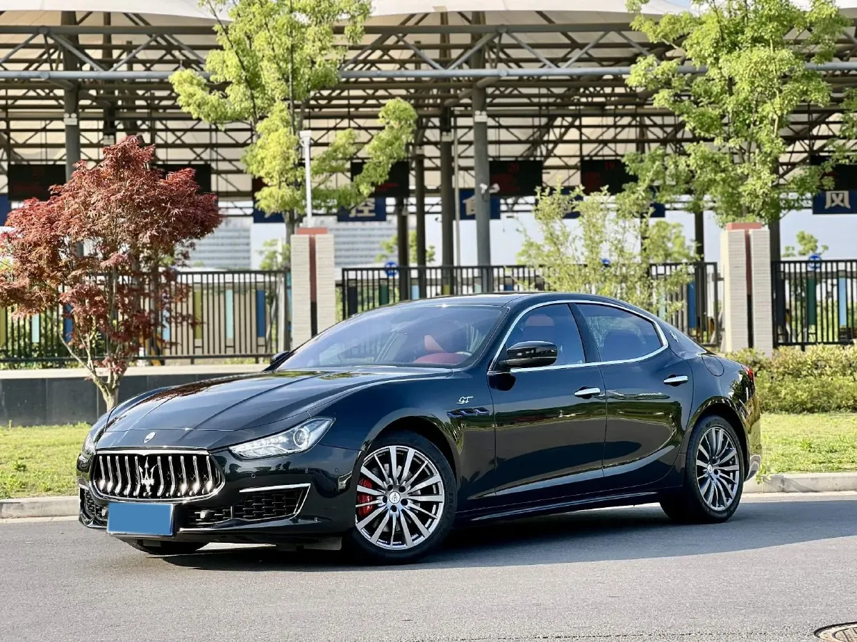 2022 Audi Q7 2.0T 245HP L4 8AT,autocango,china used car exporter,china ev exporter,chinese used car exporter,chinese used ev exporter