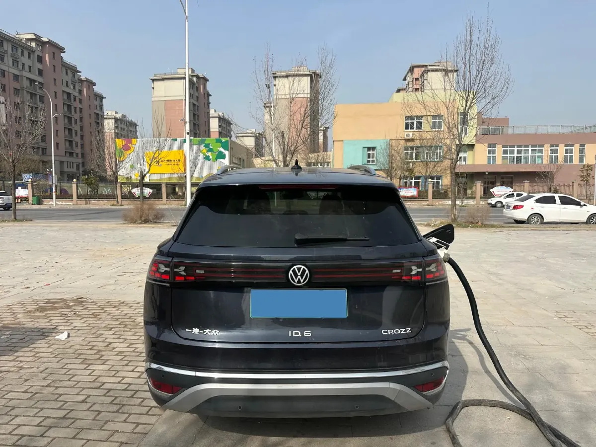 2021 Volkswagen ID.6 Crozz BEV 62.6KWH,autocango,china used car exporter,china ev exporter,chinese used car exporter,chinese used ev exporter