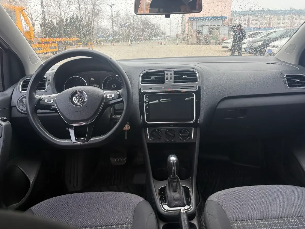 2016 Volkswagen Polo 1.6L 110HP L4 6AT,autocango,china used car exporter,china ev exporter,chinese used car exporter,chinese used ev exporter