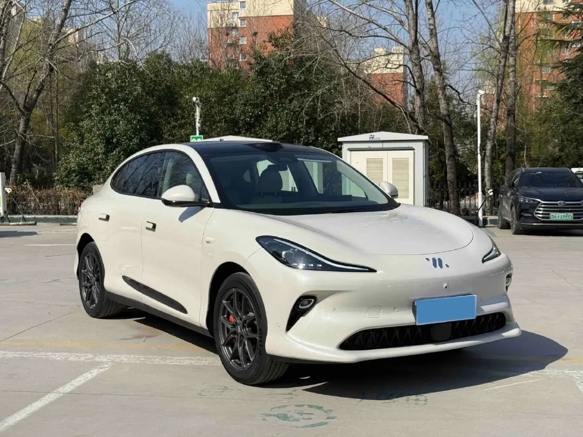 2025 IM LS6 BEV 75KWH,autocango,china used car exporter,china ev exporter,chinese used car exporter,chinese used ev exporter
