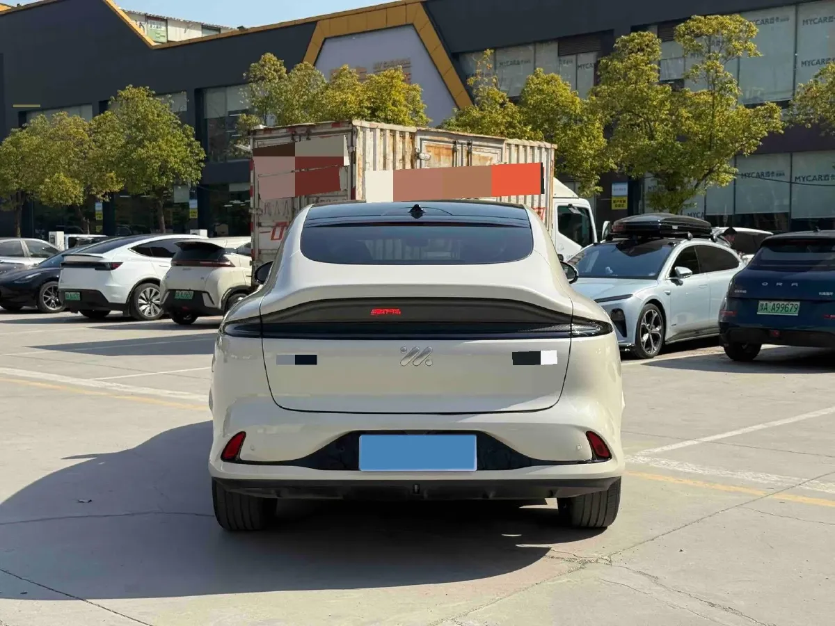 2025 IM LS6 BEV 75KWH,autocango,china used car exporter,china ev exporter,chinese used car exporter,chinese used ev exporter