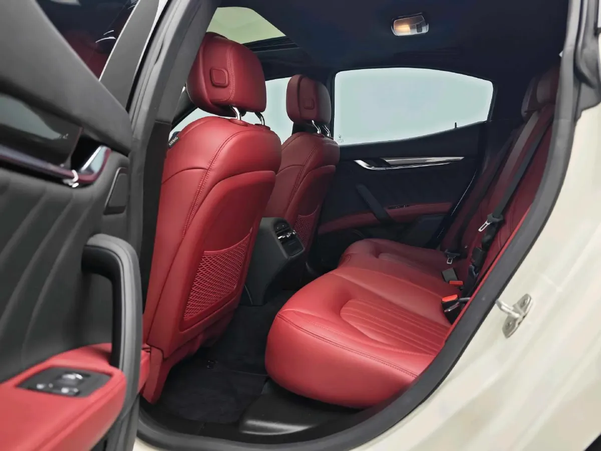 2022 Audi Q7 2.0T 245HP L4 8AT,autocango,china used car exporter,china ev exporter,chinese used car exporter,chinese used ev exporter