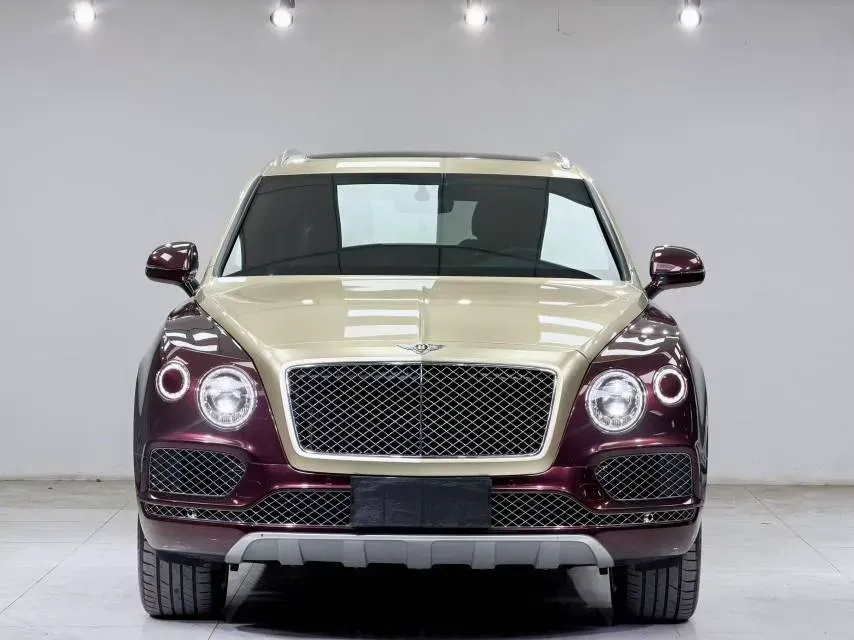 2018 Bentley Bentayga 4.0T 550HP V8 8AT,autocango,china used car exporter,china ev exporter,chinese used car exporter,chinese used ev exporter