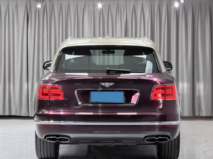 2018 Bentley Bentayga 4.0T 550HP V8 8AT,autocango,china used car exporter,china ev exporter,chinese used car exporter,chinese used ev exporter