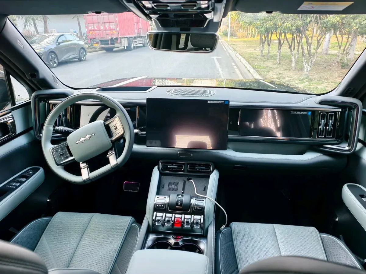 2023 FangChengBao Bao 5 1.5T 194HP L4 E-CVT PHEV 31.8KWH,autocango,china used car exporter,china ev exporter,chinese used car exporter,chinese used ev exporter