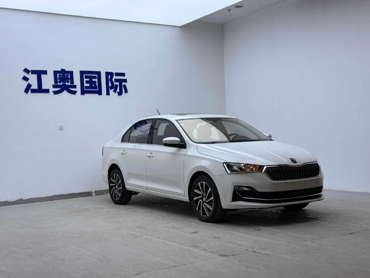 2022 Skoda Rapid 1.5L 112HP L4 6AT,autocango,china used car exporter,china ev exporter,chinese used car exporter,chinese used ev exporter