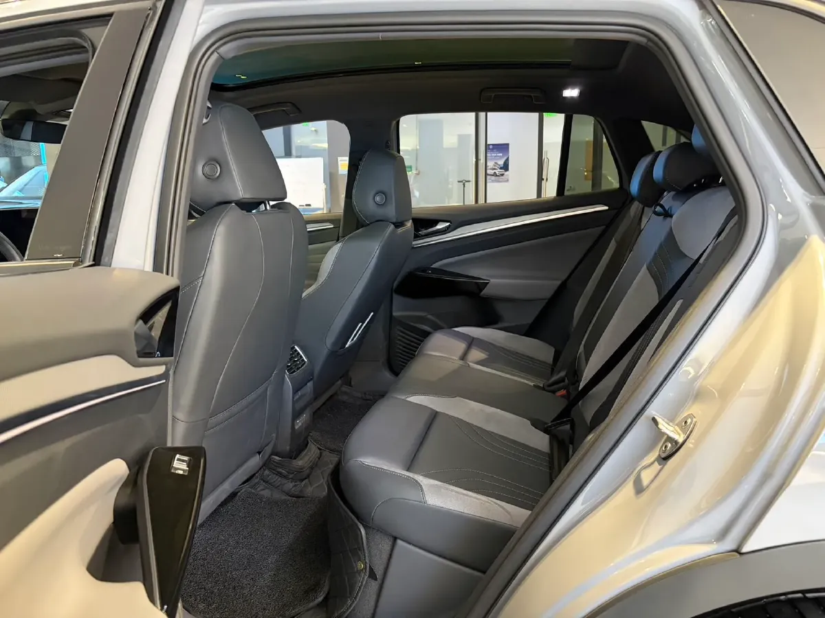 2022 Volkswagen ID.4 Crozz BEV 84.8KWH,autocango,china used car exporter,china ev exporter,chinese used car exporter,chinese used ev exporter