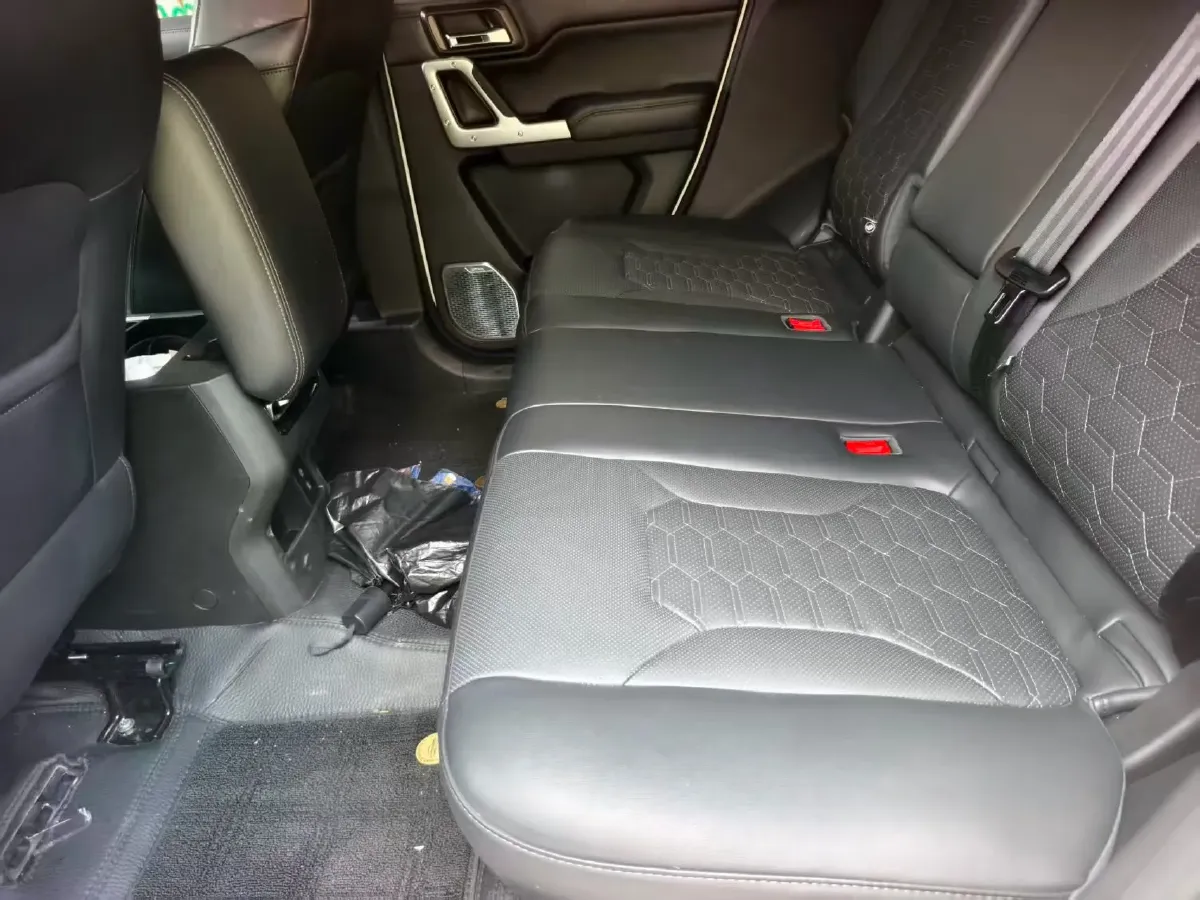 2024 212 212 T01 2.0T 252HP L4 8AT,autocango,china used car exporter,china ev exporter,chinese used car exporter,chinese used ev exporter