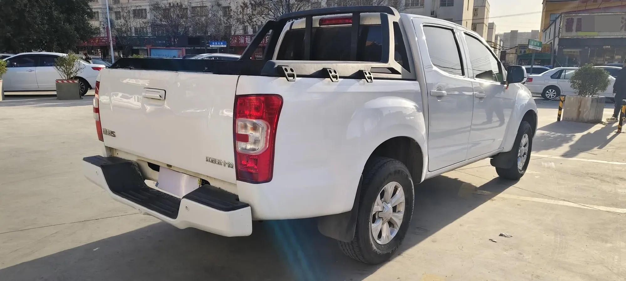 2019 JMC YuHu 5 2.0T 142HP L4 6MT,autocango,china used car exporter,china ev exporter,chinese used car exporter,chinese used ev exporter