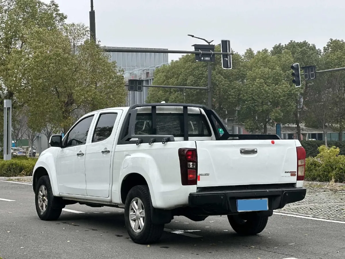 2023 Isuzu LingTuo 2.5T 150HP L4 8AT,autocango,china used car exporter,china ev exporter,chinese used car exporter,chinese used ev exporter