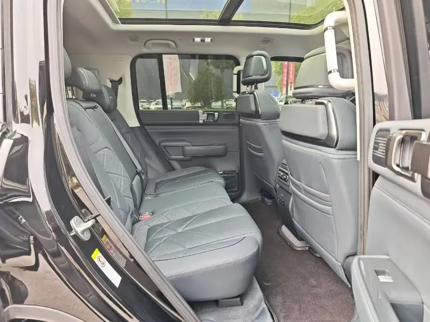 2023 FangChengBao Bao 5 1.5T 194HP L4 E-CVT PHEV 31.8KWH,autocango,china used car exporter,china ev exporter,chinese used car exporter,chinese used ev exporter