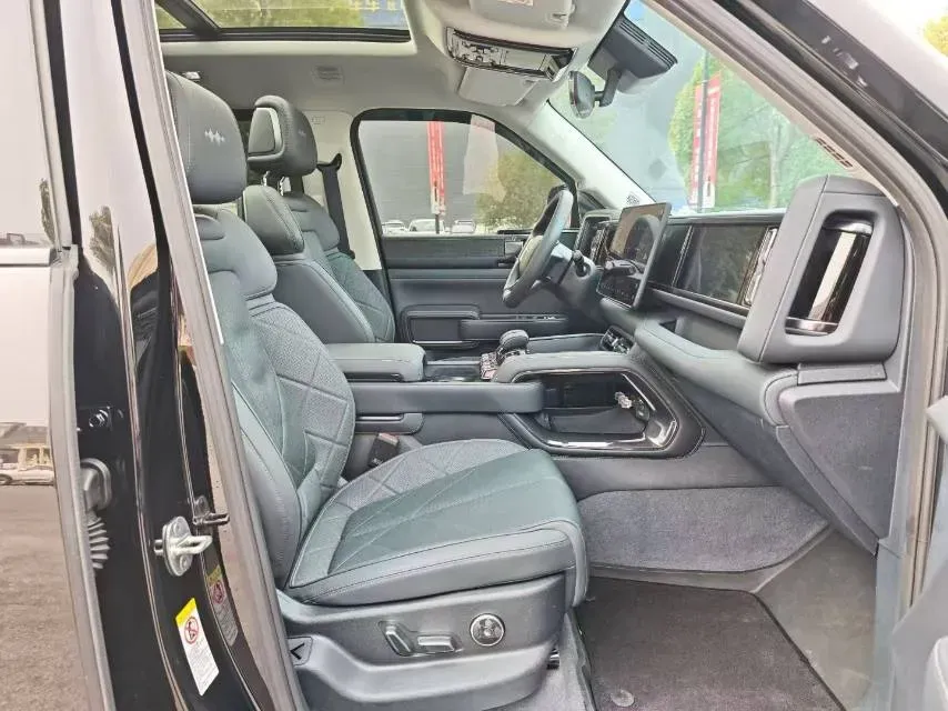 2023 FangChengBao Bao 5 1.5T 194HP L4 E-CVT PHEV 31.8KWH,autocango,china used car exporter,china ev exporter,chinese used car exporter,chinese used ev exporter