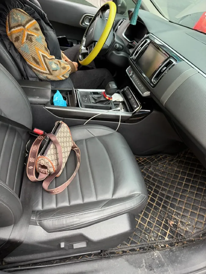 2017 Citroen C6 1.8T 204HP L4 6AT,autocango,china used car exporter,china ev exporter,chinese used car exporter,chinese used ev exporter