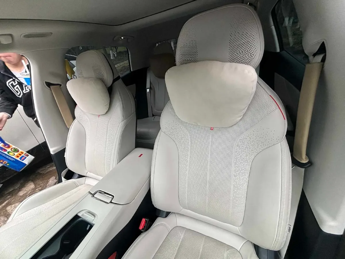 2024 LYNK&CO 07 EM-P 1.5T 163HP L4 3DHT PHEV 18.99KWH,autocango,china used car exporter,china ev exporter,chinese used car exporter,chinese used ev exporter