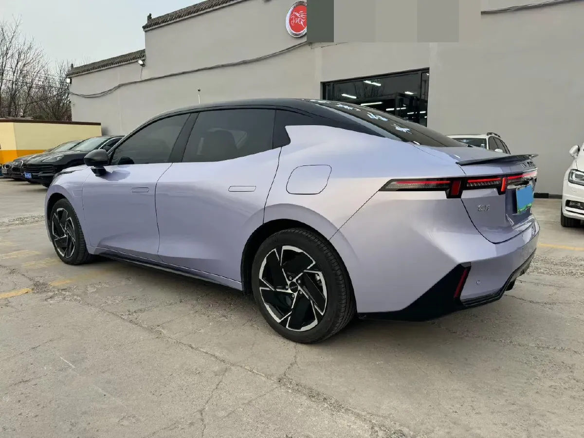 2024 LYNK&CO 07 EM-P 1.5T 163HP L4 3DHT PHEV 18.99KWH,autocango,china used car exporter,china ev exporter,chinese used car exporter,chinese used ev exporter